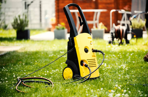 Best Animal Enclosure Cleaning  in Wheatley Heights, NY
